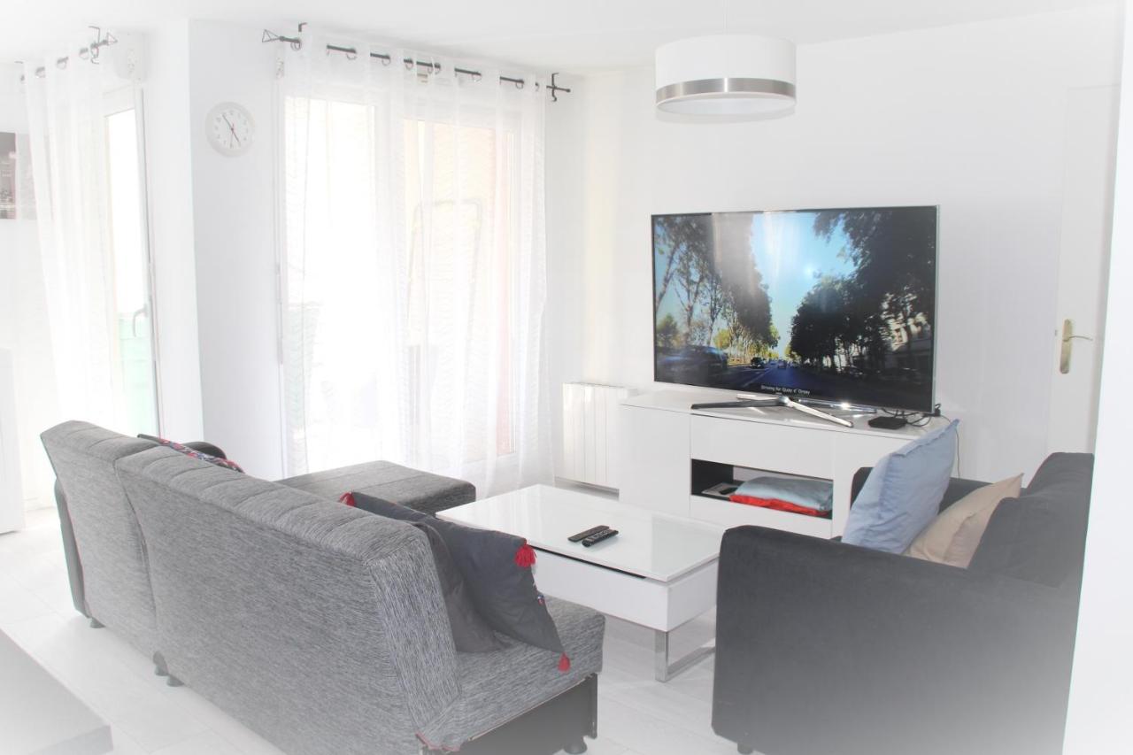 Logement Familial Tout Equipe Saint-Denis  Exteriér fotografie