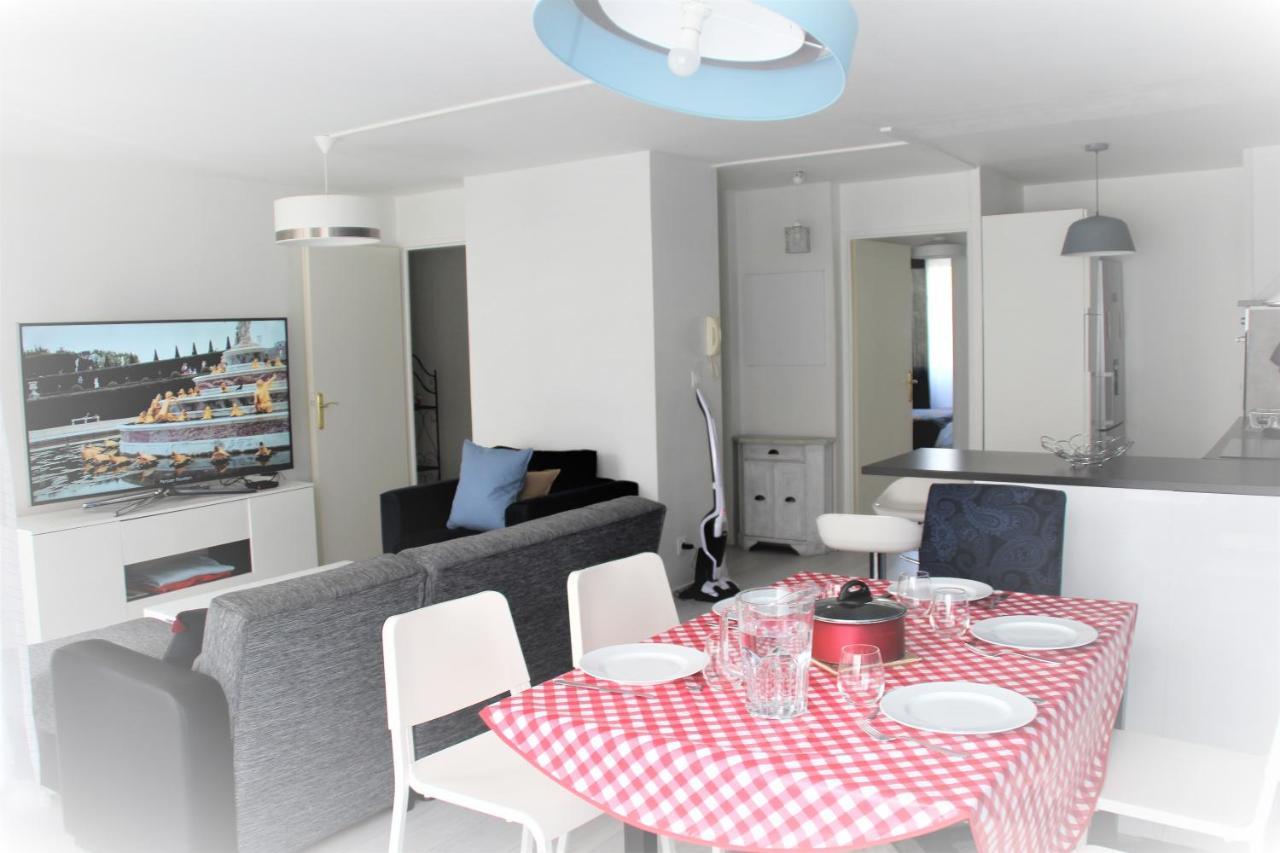 Logement Familial Tout Equipe Saint-Denis  Exteriér fotografie